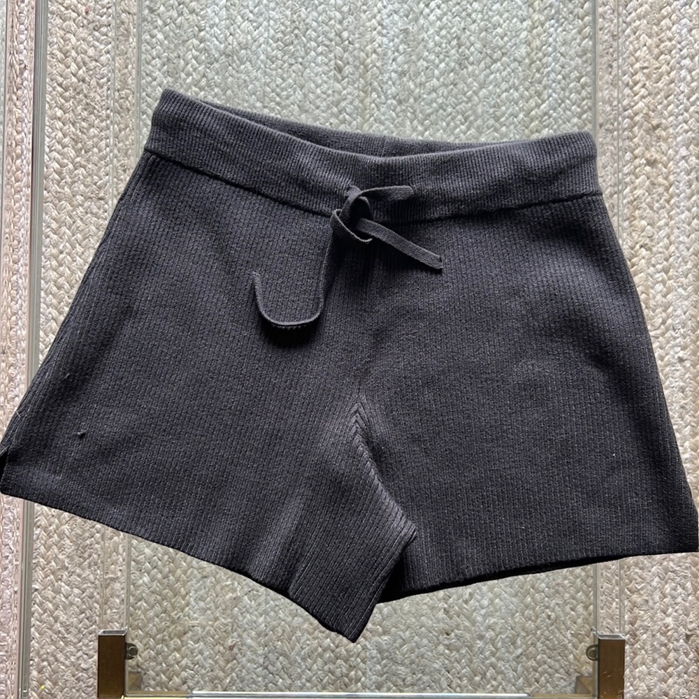 NWT Abercrombie & Fitch Ribbed Short size S